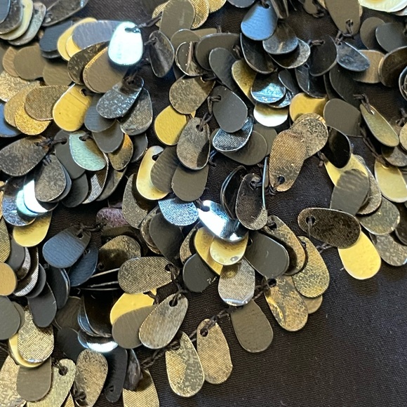 Gap black dress, size XL, decorative V neck - Picture 4 of 7